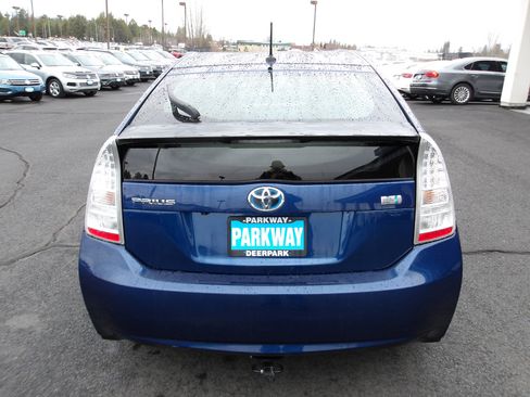 Used 2010 Toyota Prius Four image 4