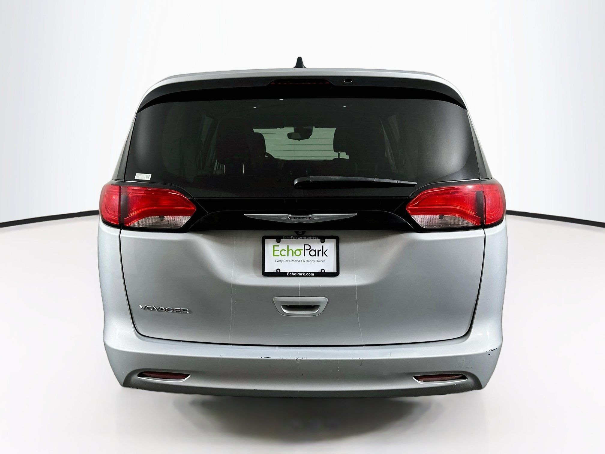 Used 2023 Chrysler Voyager LX FWD image 7