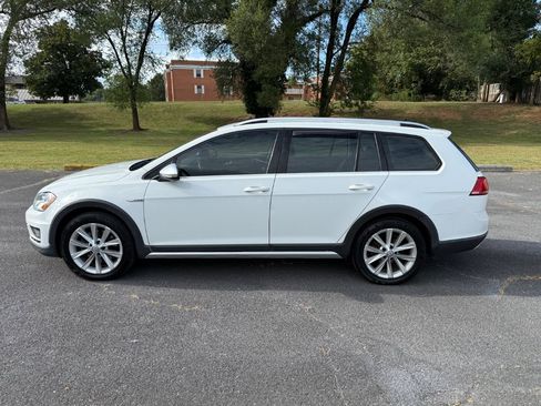 Used 2017 Volkswagen Golf Alltrack S AWD/4WD image 8