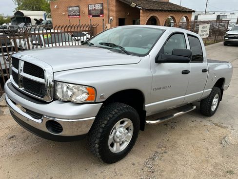 Used 2003 Dodge Ram 2500 Truck ST image 3
