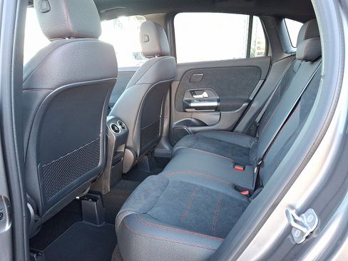 New 2025 Mercedes-Benz GLA 250 4MATIC image 10