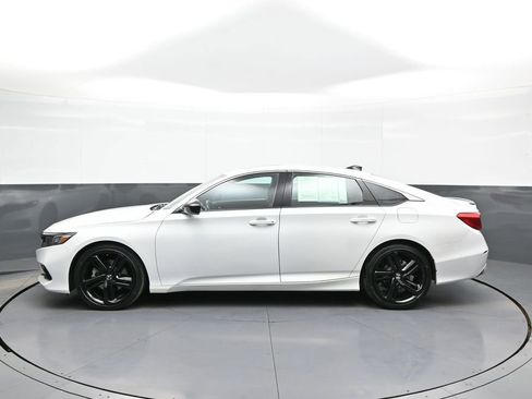 Certified 2022 Honda Accord Sport image 9