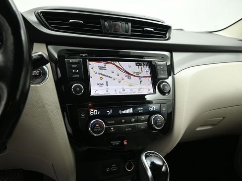 Used 2020 Nissan Rogue Sport SL w/ Premium Package FWD image 15