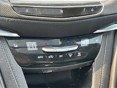 Used 2020 Cadillac XT5 Premium Luxury FWD image 15