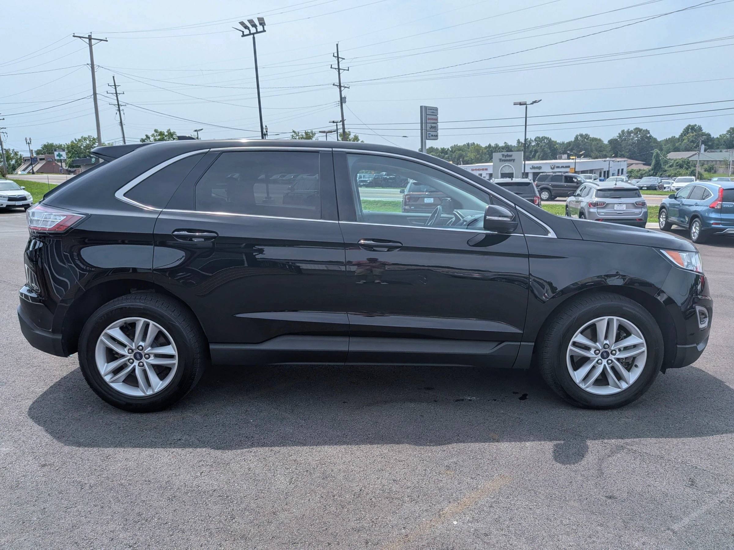 Used 2018 Ford Edge SEL w/ Equipment Group 201A AWD/4WD image 7