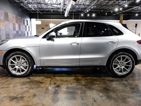 Used 2018 Porsche Macan S AWD/4WD image 9