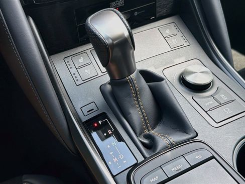 Used 2025 Lexus IS 500 RWD image 27
