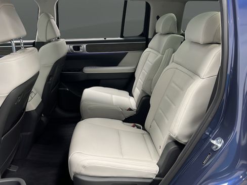 Used 2026 Hyundai Santa Fe Calligraphy AWD/4WD image 23