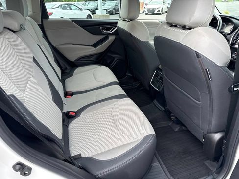Used 2021 Subaru Forester Premium AWD/4WD image 17