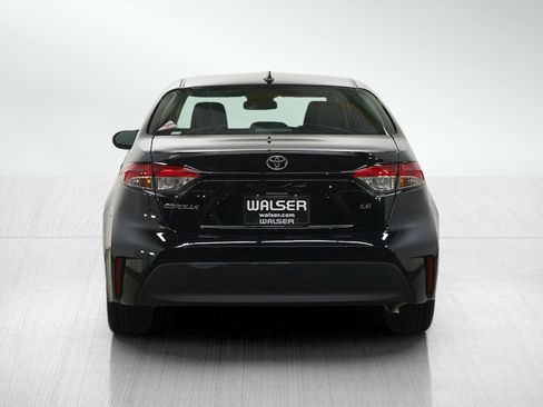 Used 2025 Toyota Corolla LE image 4