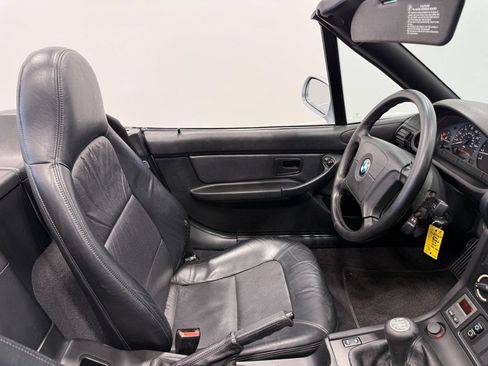 Used 1996 BMW Z3 1.9 RWD image 40