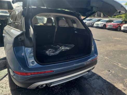 New 2026 Lincoln Corsair Premiere image 15