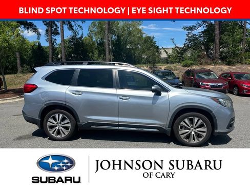 Used 2020 Subaru Ascent Limited w/ Popular Package #2 AWD/4WD image 3
