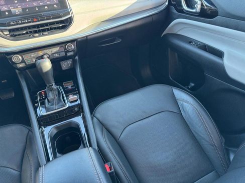 Used 2022 Jeep Compass Limited image 15