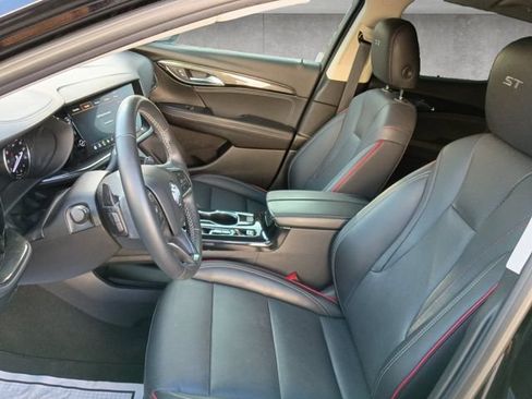 Used 2023 Buick Envision Essence w/ Sport Touring Package FWD image 19
