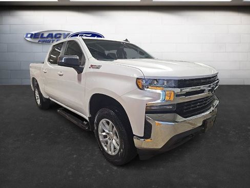 Used 2021 Chevrolet Silverado 1500 LT w/ Z71 Off-Road Package image 7