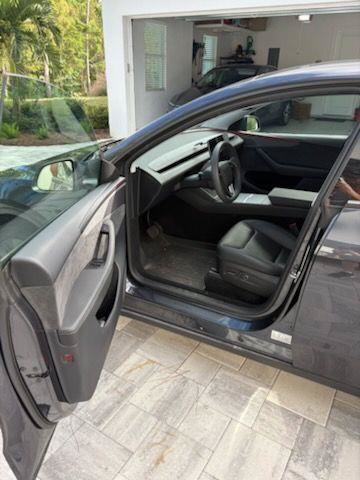 Used 2026 Tesla Model Y AWD image 4