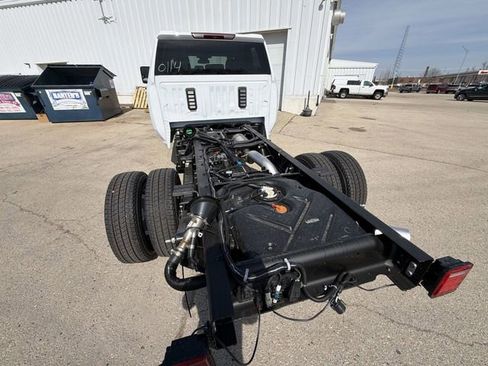 New 2026 GMC Sierra 3500 Pro image 21