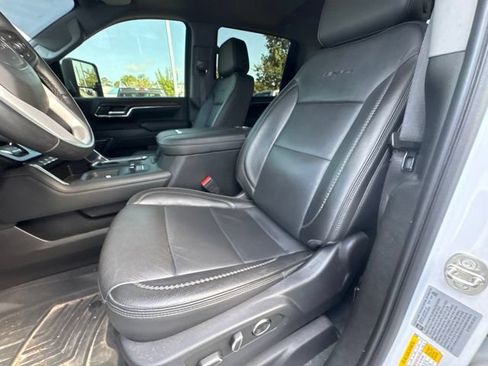Used 2024 GMC Sierra 2500 Denali w/ Denali Reserve Package AWD/4WD image 10