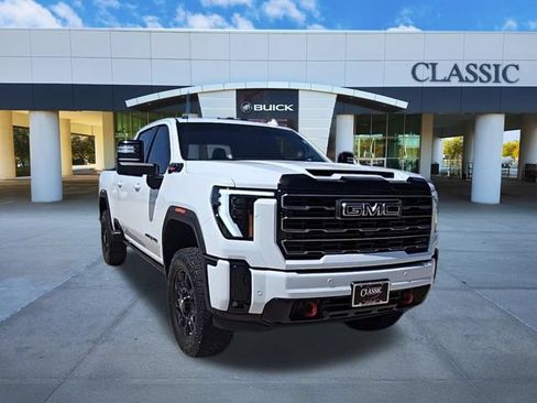 Used 2025 GMC Sierra 2500 AT4 w/ AT4 Premium Plus Package AWD/4WD image 2