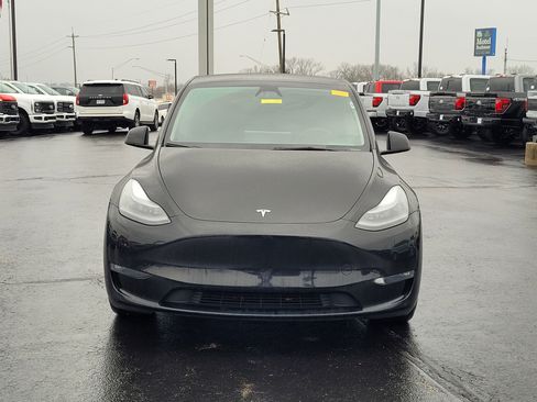 Used 2023 Tesla Model Y Performance image 9