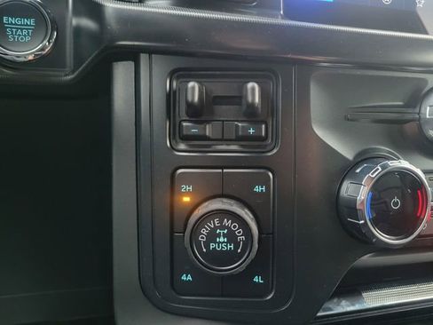 New 2025 Ford F150 Lariat w/ Equipment Group 502A High image 29