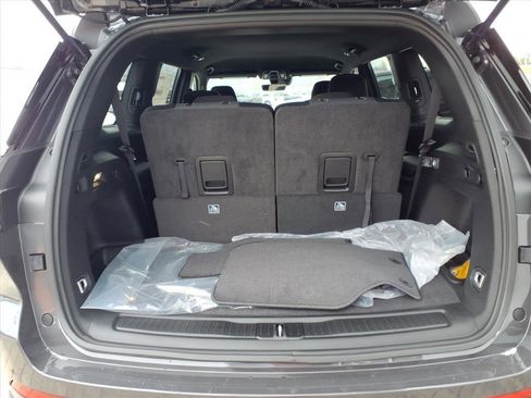 New 2025 Jeep Grand Cherokee L Laredo image 16