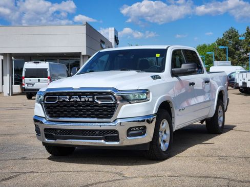 Used 2025 RAM 1500 Big Horn AWD/4WD image 4