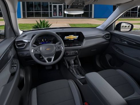 New 2026 Chevrolet TrailBlazer LT w/ LT Cold Weather Package FWD image 15