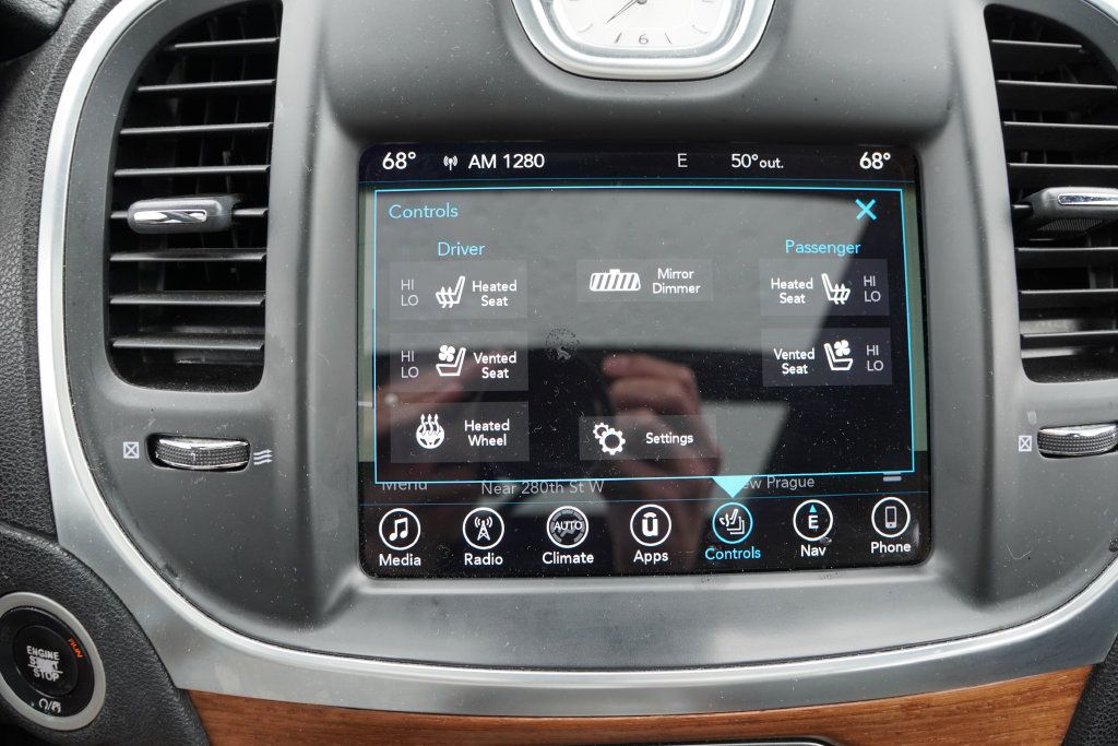 Used 2017 Chrysler 300 C Platinum w/ Safetytec Plus Group AWD/4WD image 8