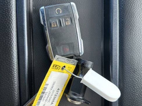 Used 2015 GMC Sierra 2500 Denali w/ Duramax Plus Package image 35