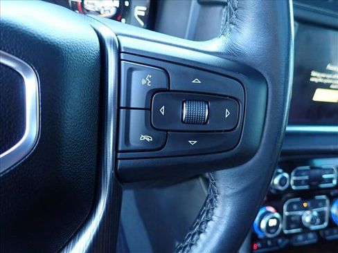 Used 2023 GMC Yukon Denali Ultimate AWD/4WD image 18