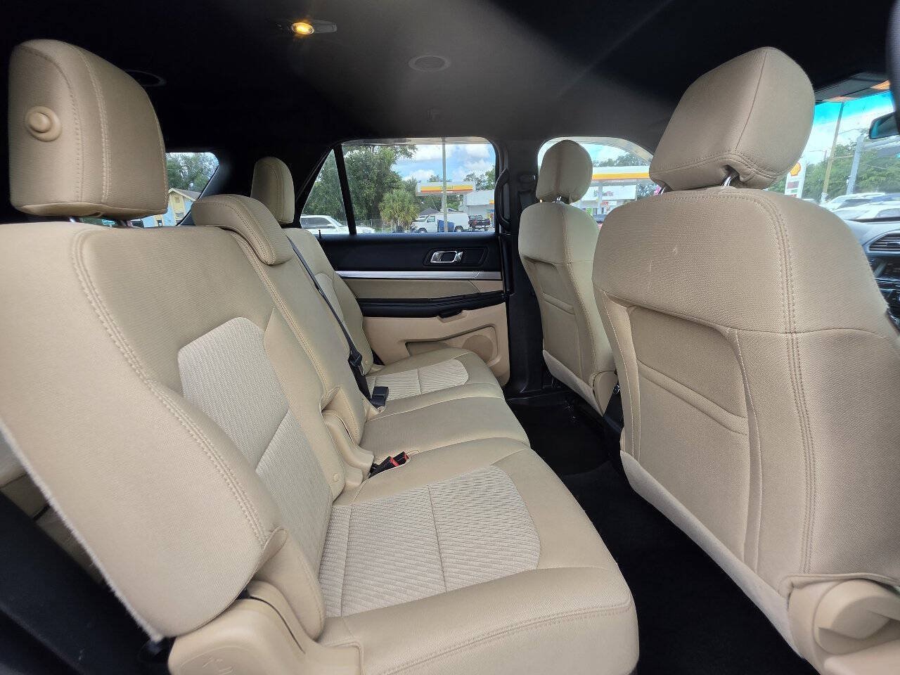 Used 2017 Ford Explorer FWD image 14