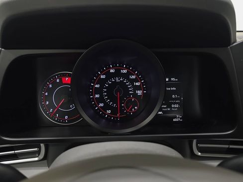 Used 2023 Hyundai Elantra SEL FWD image 19