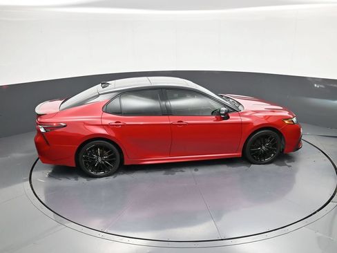 Used 2022 Toyota Camry XSE FWD image 31