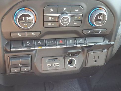Used 2020 Chevrolet Silverado 1500 LT w/ All-Star Edition AWD/4WD image 23