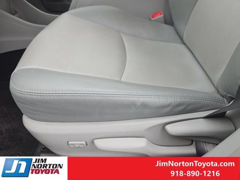 Used 2012 Toyota Prius V Five FWD image 26