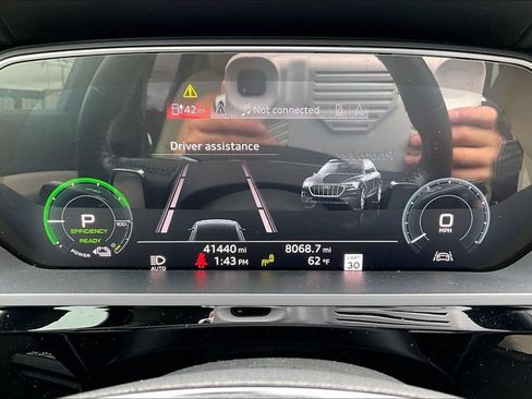 Used 2019 Audi e-tron Prestige AWD/4WD image 26