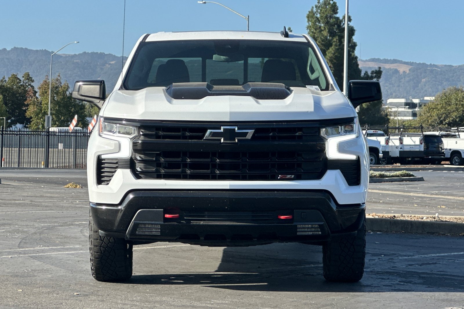 Used 2024 Chevrolet Silverado 1500 LT Trail Boss w/ Convenience Package II AWD/4WD image 9