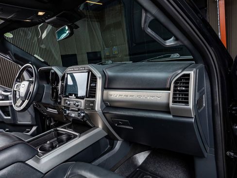 Used 2022 Ford F250 Platinum image 17