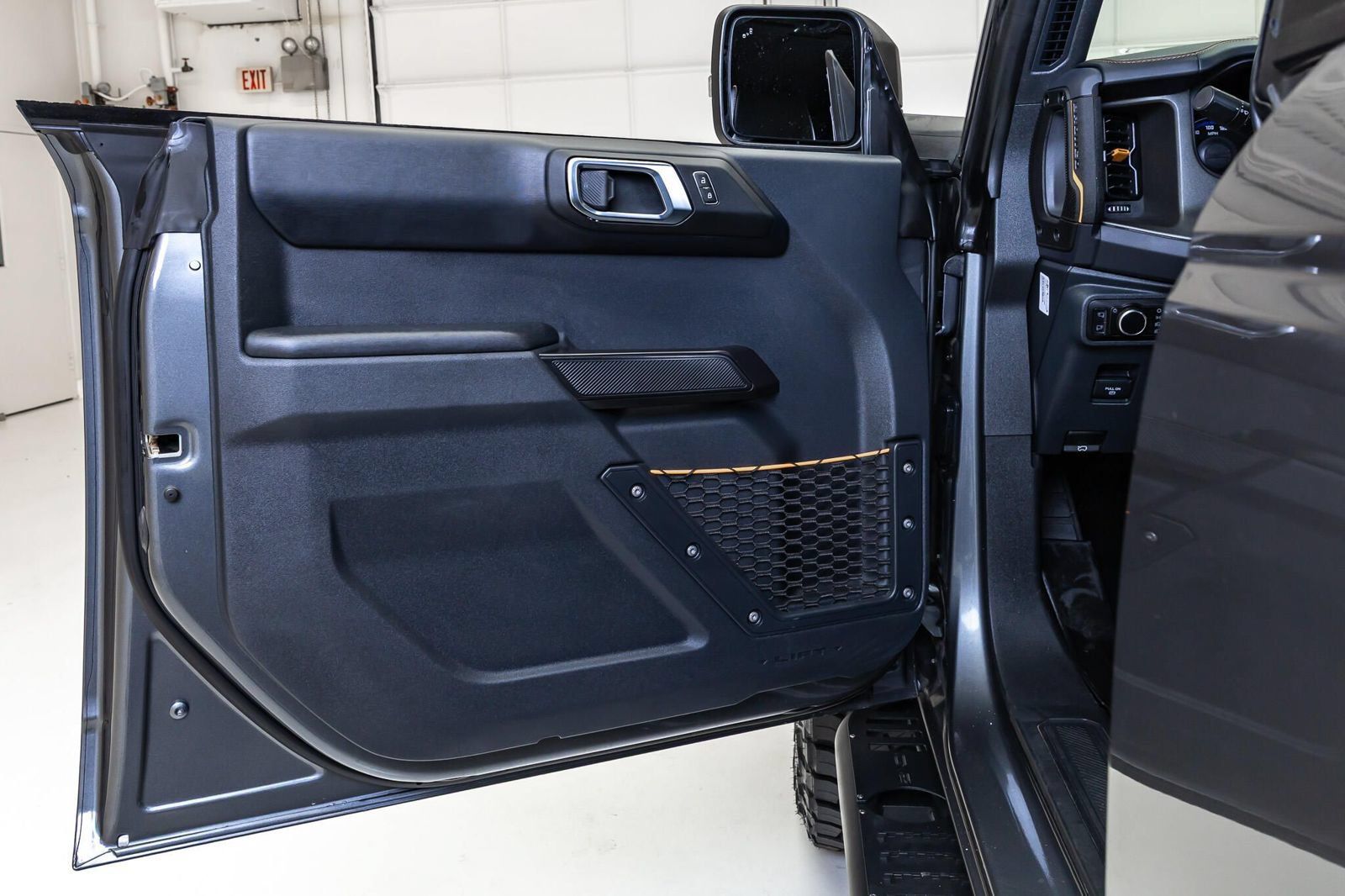 Used 2024 Ford Bronco Badlands AWD/4WD image 44