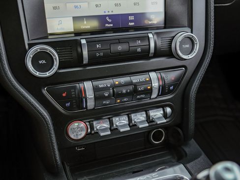 Used 2022 Ford Mustang Premium image 25