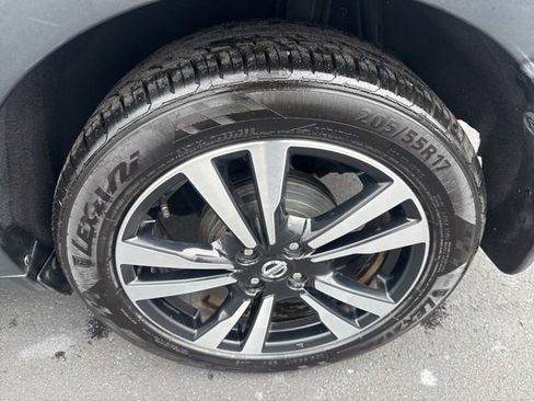 Used 2020 Nissan Kicks SV w/ Exterior Package FWD image 11