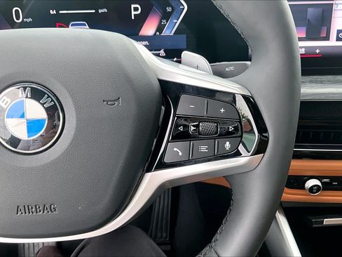 Used 2025 BMW 330i Sedan w/ M Sport Package RWD image 21