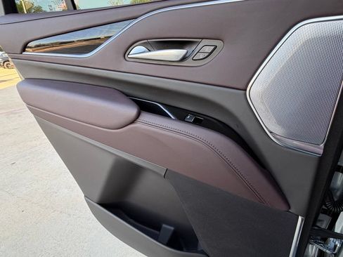 Used 2024 Cadillac Escalade V AWD/4WD image 20