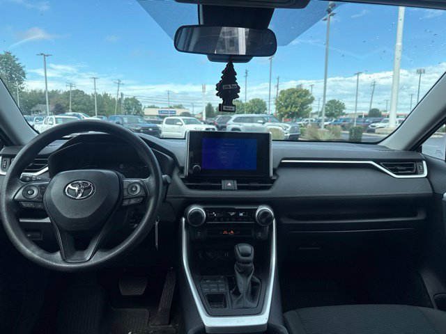 Certified 2023 Toyota RAV4 LE AWD/4WD image 11