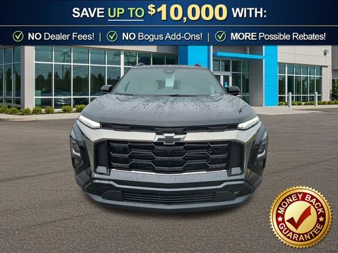 New 2026 Chevrolet Equinox ACTIV w/ Convenience Package III AWD/4WD image 2