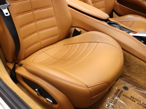 Used 2015 Ferrari California T image 83