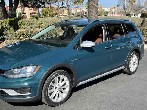 Used 2019 Volkswagen Golf Alltrack S image 25