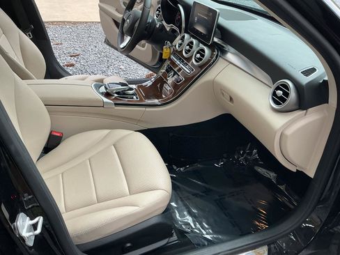 Used 2016 Mercedes-Benz C 300 4MATIC Sedan image 21